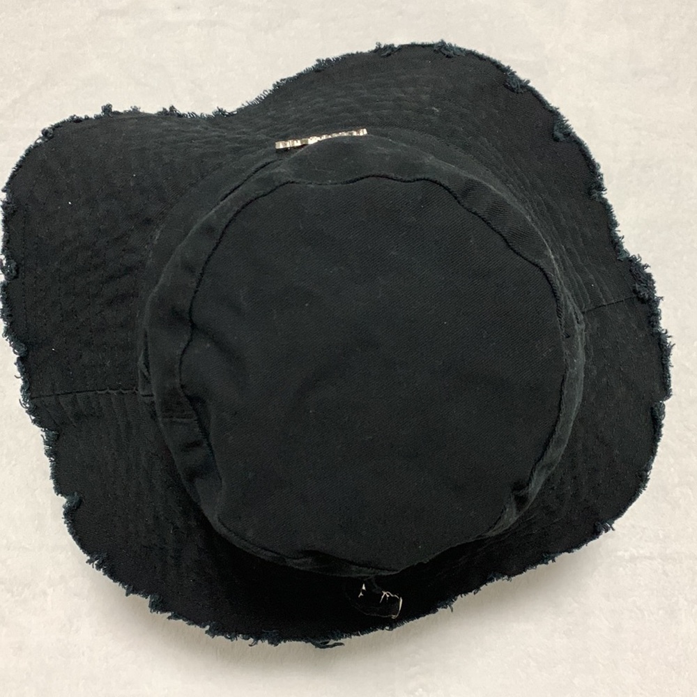 Jacquemus Black Bucket Hat - Picture 3 of 4